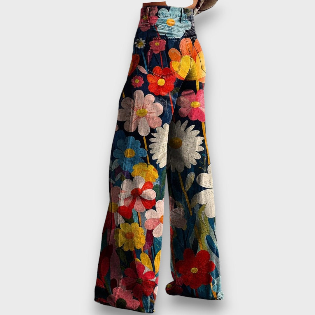 Talira – Wide-Leg Trousers with Floral Essence