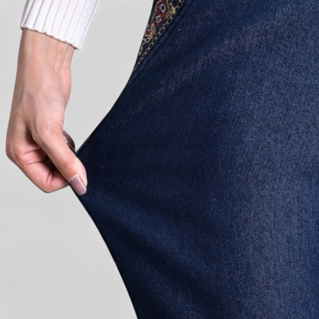 Elisa - Women's Jeans with Side Pockets and Elastic Waist